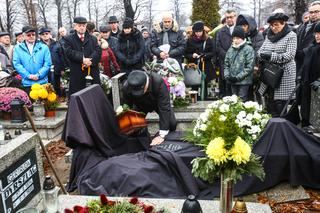 Pogrzeb Jerzego Cnoty. Aktor Janosika pochowany w Chorzowie [ZDJĘCIA]