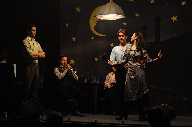 Bodo, odcinek 4. Eugeniusz Bodo (Antoni Królikowski), Adolf Dymsza (Bartłomiej Kotschedoff)