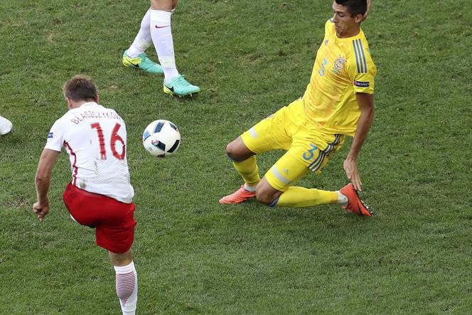 Kuba Błaszczykowski strzela na 1:0 z Ukrainą