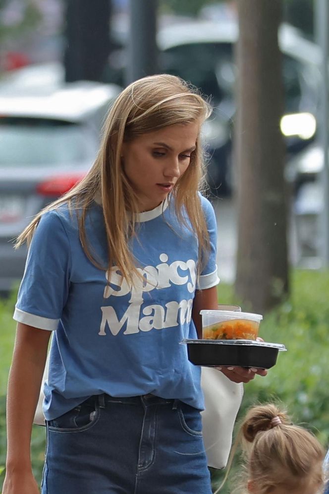 Agnieszka Kaczorowska. Tańcząca z córkami