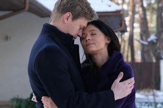 M jak miłość odc. 1734. Iza (Adriana Kalska), Radek (Philippe Tłokiński)