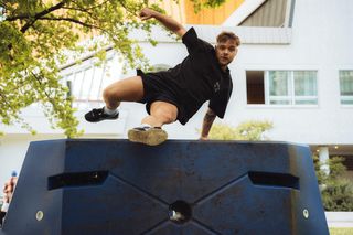 Odkryj w sobie parkour! Naucz się pokonywania przeszkód
