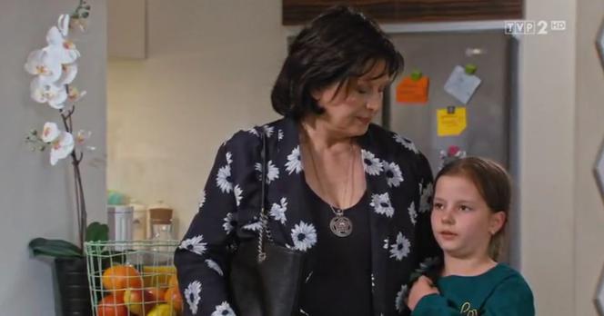 Barwy szczęścia odc. 1968. Ewunia (Gabriela Ziembicka), Elżbieta (Marzena Trybała)