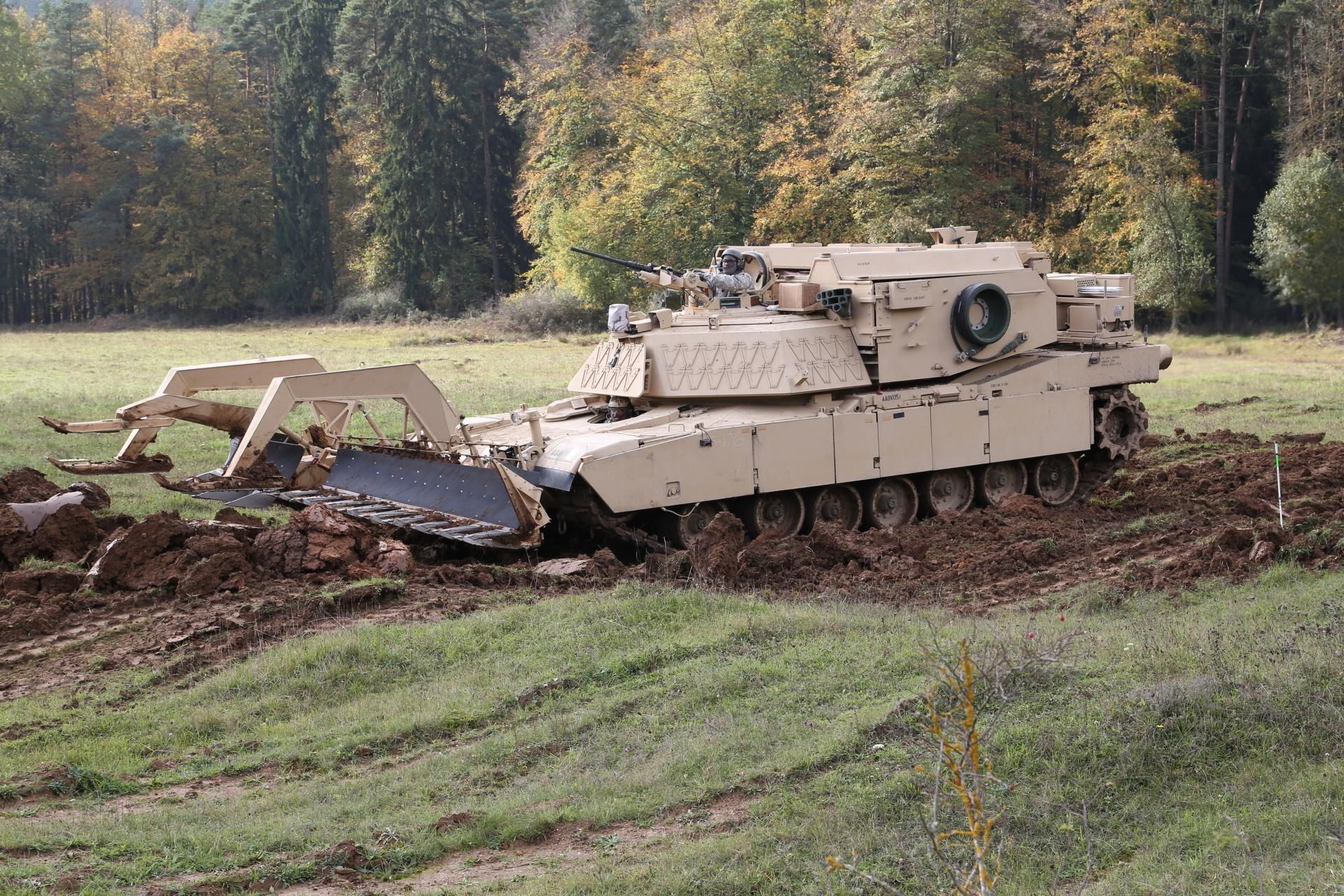 Czołgi saperskie M1150 ABV