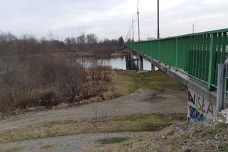 Opłakany stan mostu w Ostrowie