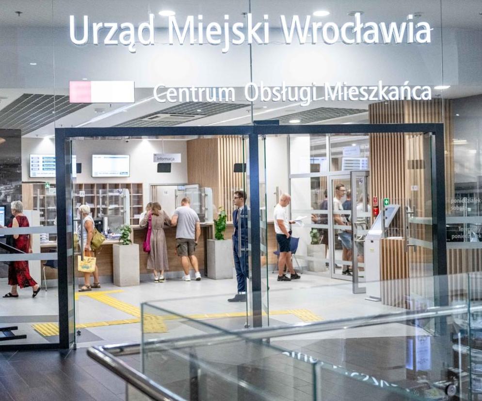 We Wrocławiu otworzono nowy punkt paszportowy. We wrześniu już z niego nie skorzystamy