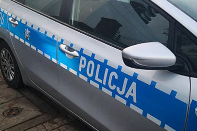 Chiciał ukraść auto - zaklinował w nim rękę