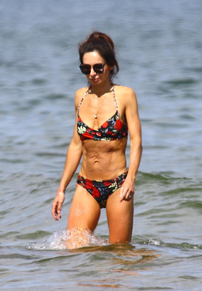 Marta Kaczyńska nad Bałykiem niczym grecka bogini!