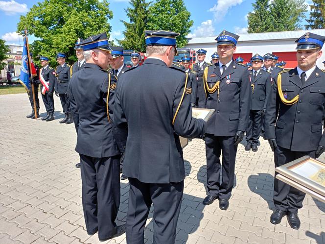 Akty nadania wyższych stopni służbowych odebrało w tym roku 21 strażaków z Komendy Miejskiej PSP w Siedlcach