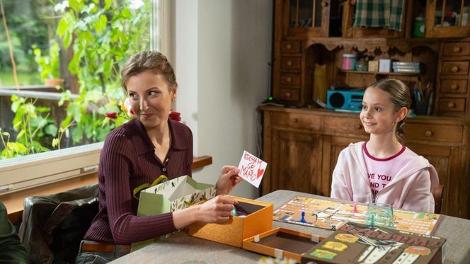 M jak miłość odc. 1886. Hania (Wiktoria Basik), Natalka (Dominika Suchecka)