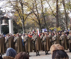  Uroczystości pod pomnikiem Józefa Piłsudskiego w Rzeszowie 