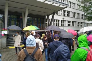 Protest przeciwników polityki zwalniania pracowników Uniwersytetu Pedagogicznego