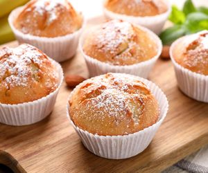 Babeczki à la pączki – lekkie jak chmurka, puszyste jak marzenie!  Idealne na tłusty czwartek i każdą inną słodką okazję!