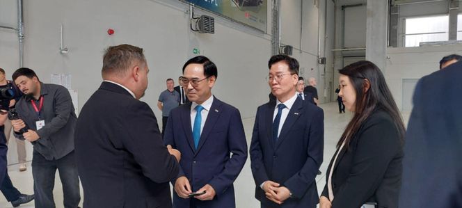 Minister Gołota i prezes Hyundai Rotem