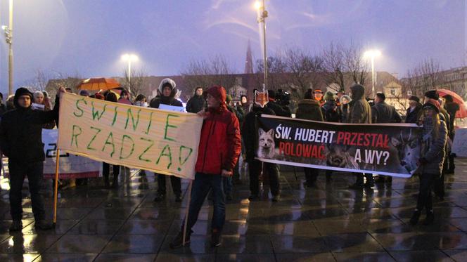 Szczecinianie protestowali przeciwko odstrzałowi dzików