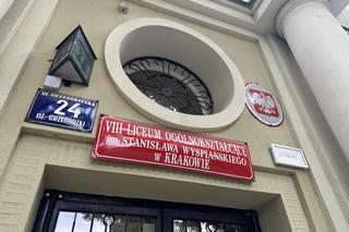 9. VIII Liceum im. Stanisława Wyspiańskiego 
