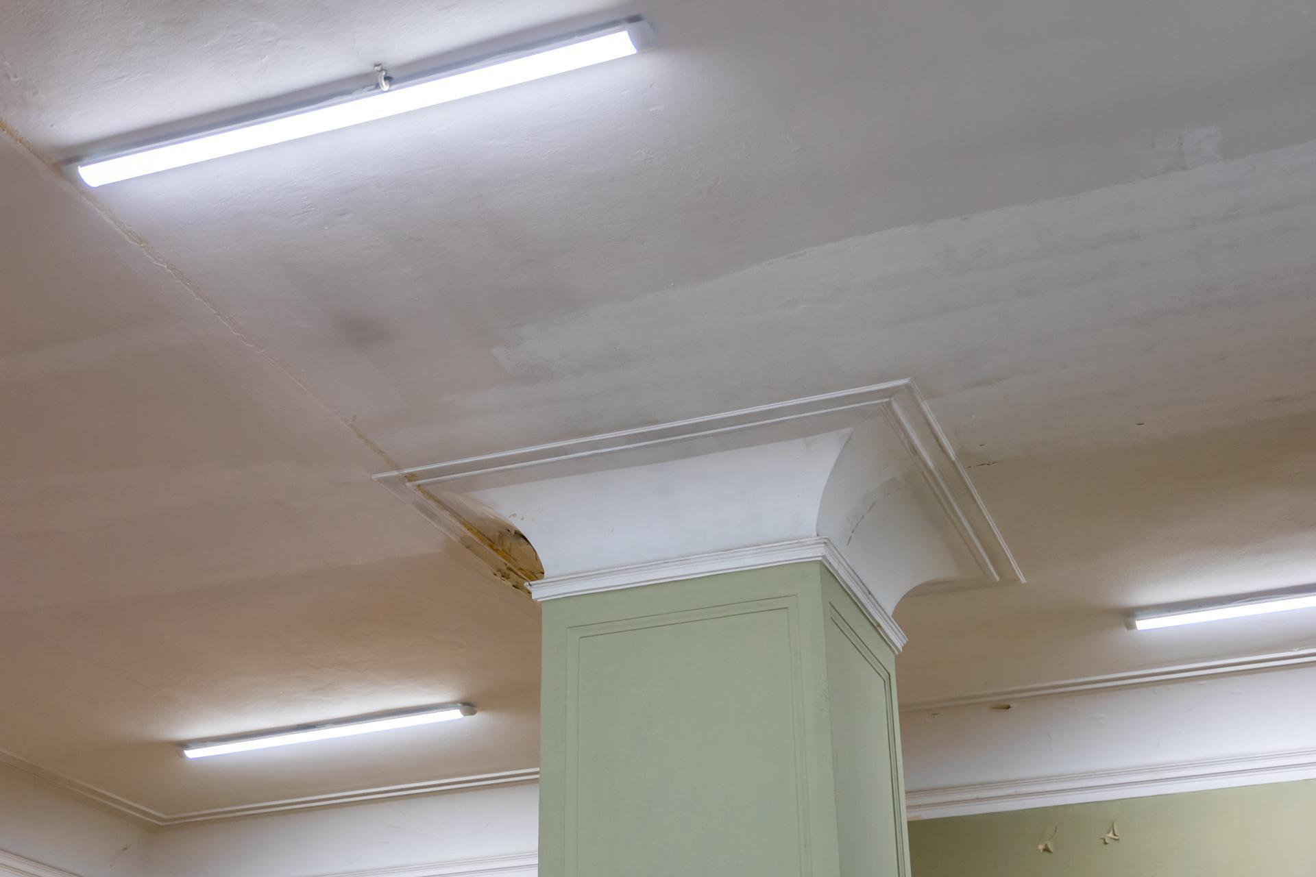 NADA Villa czyli Willa Gawrońskich w Warszawie - zdjęcia wnętrz zabytkowego pałacu i byłej ambasady