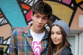 Powiedz tak. Justyna (Agnieszka Więdłocha), Bartek (Nikodem Rozbicki)