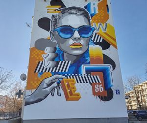 Nowy mural z kobiecą postacią na ścianie bloku przy ulicy Kaszubskiej 2 w Siedlcach. Zobacz zdjęcia!