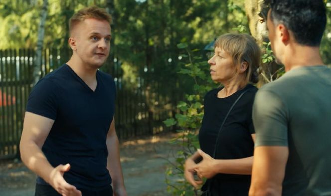 Barwy szczęścia odc. 3124. Syn Szymańskiego (Maciej Czerklański), Mariusz  (Rafał Cieszyński), Szymańska (Agata Pruchniewska)