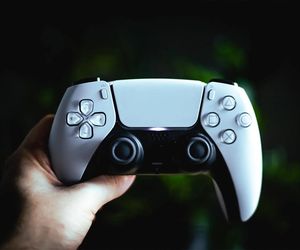 Jak połączyć pad od PS5 do telefonu iPhone lub Android? 