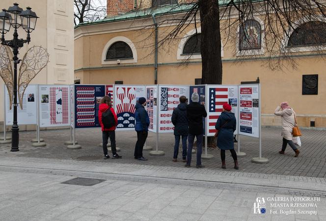 „Polscy Amerykanie, amerykańscy Polacy” - plenerowa wystawa w Rzeszowie