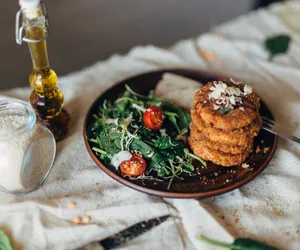 Tofuczniaki. Jak zrobić kotlety z wędzonego tofu?