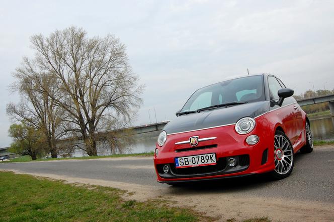 TEST - Abarth 595 Turismo 1.4 T-Jet 160 KM: wścieklizna na kołach - ZDJĘCIA