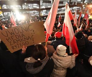 Politycy PiS protestowali w Gdańsku. Sprzeciwiali się polityce Donalda Tuska