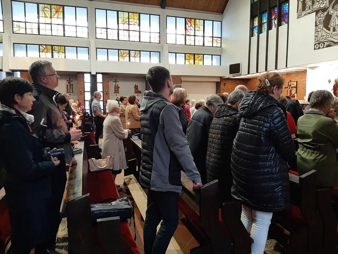 Ponad 100 osób podjęło wczoraj Duchową Adopcję Dziecka Poczętego w parafii pw. św. Wojciecha w Koszalinie
