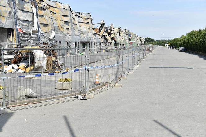 Podjęli decyzję w sprawie spalonego kompleksu handlowego. Wiemy, co się stanie z Marywilską 44!