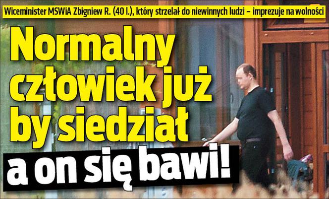 Normalny człowiek już by siedział a on się bawi!