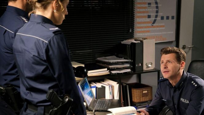 M jak miłość odc. 1854. Natalka (Dominika Suchecka), Adam Karski (Patryk Szwichtenberg)