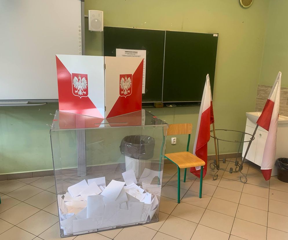 Wybory prezydenckie 2025. Frekwencja wyborcza w Kujawsko-Pomorskiem do godz. 17. Niemal 49 procent