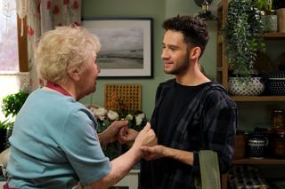 M jak miłość, odcinek 1683: Barbara (Teresa Lipowska), Mateusz (Krystian Domagała)