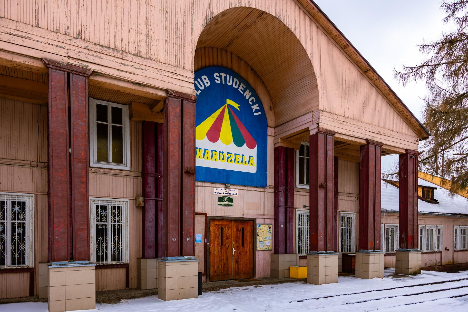 Osiedle "Przyjaźń" w Warszawie - zobacz zdjęcia pięknych drewnianych domków