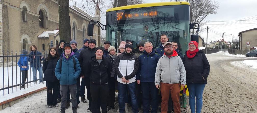 Pan Mirek odszedł na emeryturę. Kierowcę PKM Świerklaniec hucznie pożegnano