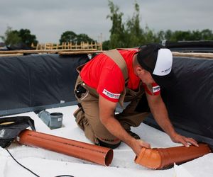 Instalacja wpustów dachowych