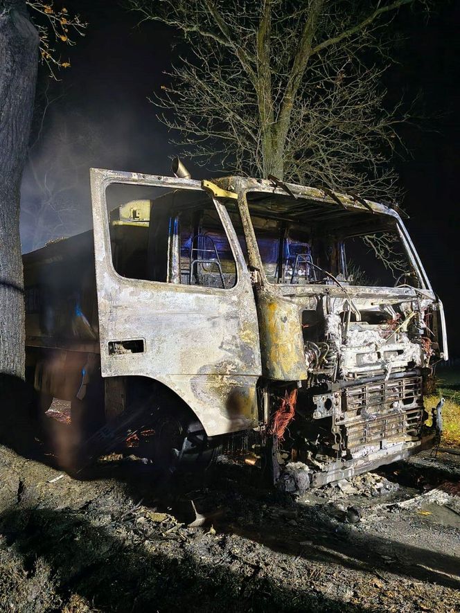 Ciężarówka płonęła jak pochodnia! Droga była zablokowana