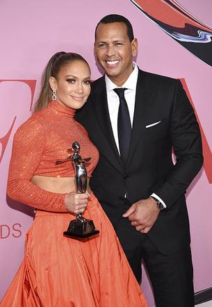 Jennifer Lopez, najseksowniejsza gwiazda po 40