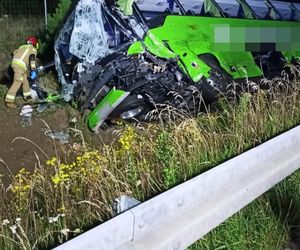 Dramat na S7. Autobus zderzył się z samochodem ciężarowym. Dziecko wśród poszkodowanych