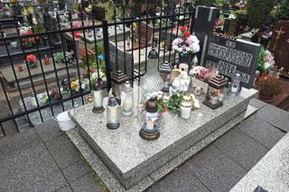 Rocznica śmierci Ani Przybylskiej. Wzruszający symbol na jej grobie.