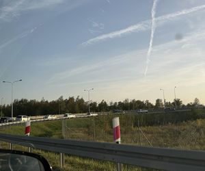 Karambol na Autostradowej Obwodnicy Wrocławia. Aż 3 wypadki, 15 uszkodzonych pojazdów oraz 3 osoby ranne