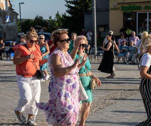 Starachowice i Międzypokoleniowa Potańcówka – Hit sezonu, który pokochali wszyscy