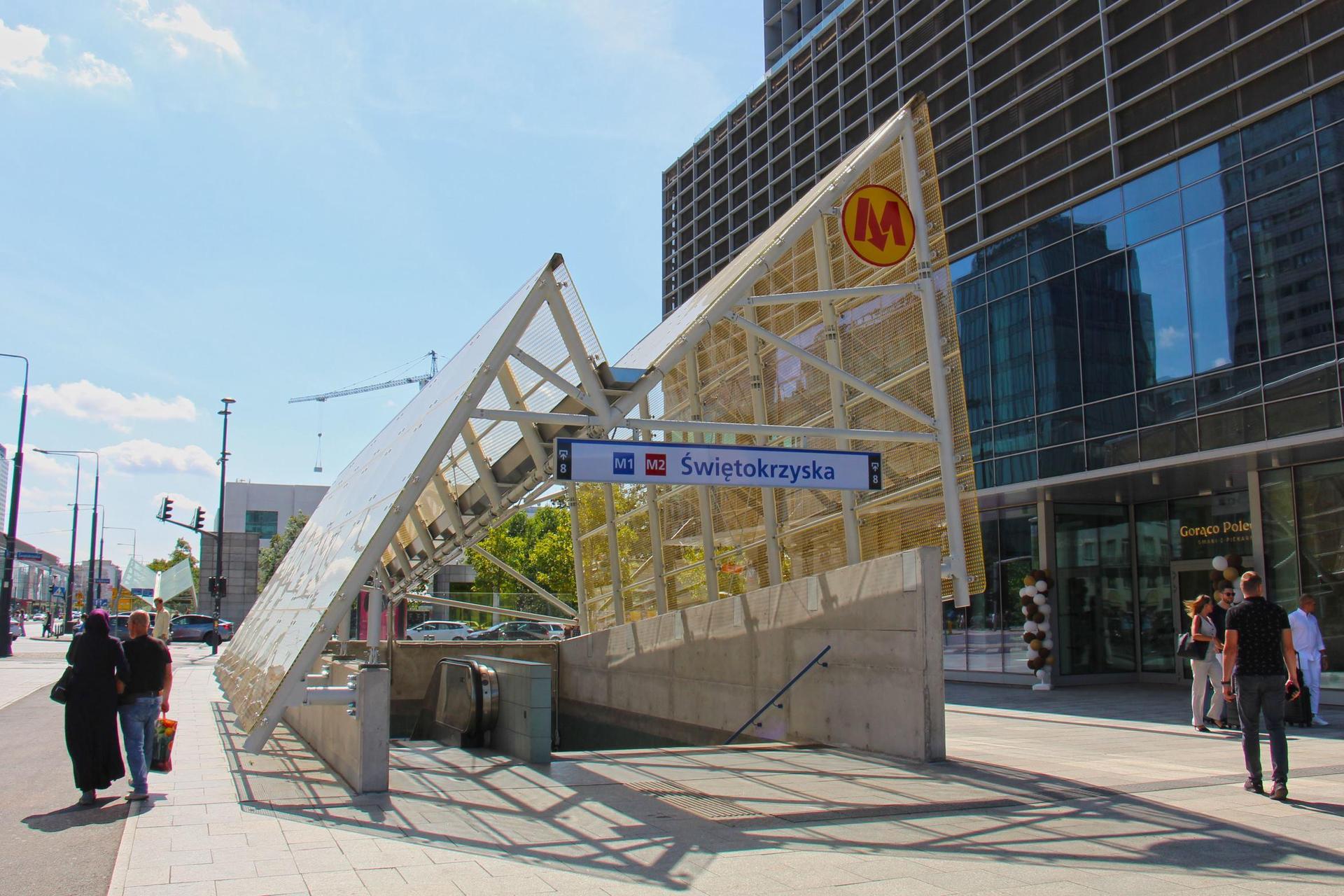 Nowe zadaszenie metra Świetokrzyska