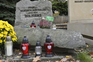 Grób Jaruzelskiego na Powązkach Wojskowych