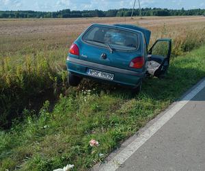 Szedł z córeczką poboczem, wjechało w nich auto