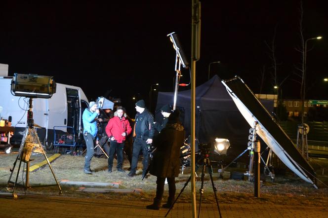 Rybnik: Filmowcy zajęli na kilka godzin rondo z wieżą Eiffla. Kręcono sceny do filmu Netflixa?