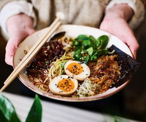 Ten ramen robię sama w domu. Prosty przepis, a jaki smak! Już nie muszę chodzić do restauracji