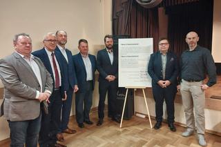 Dwie partie i dwa stowarzyszenia podpisały PAKT: Teraz Starachowice- nowa siła polityczna w mieście